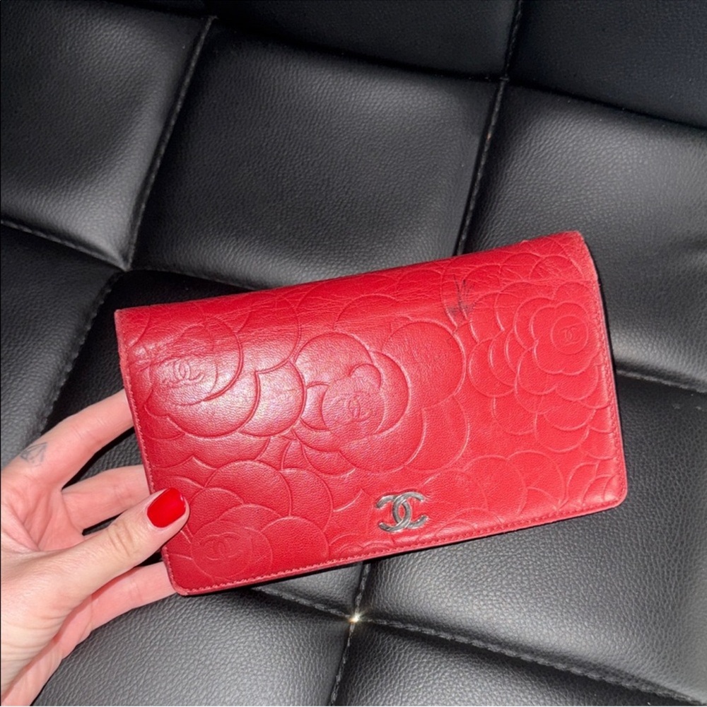Chanel classic flap wallet